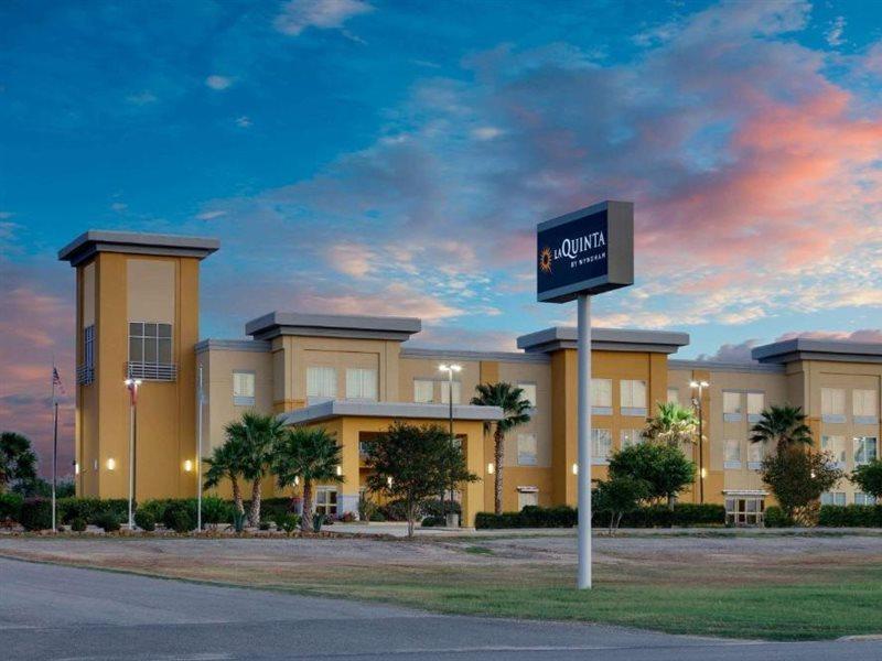 La Quinta By Wyndham Jourdanton - Pleasanton Otel Dış mekan fotoğraf