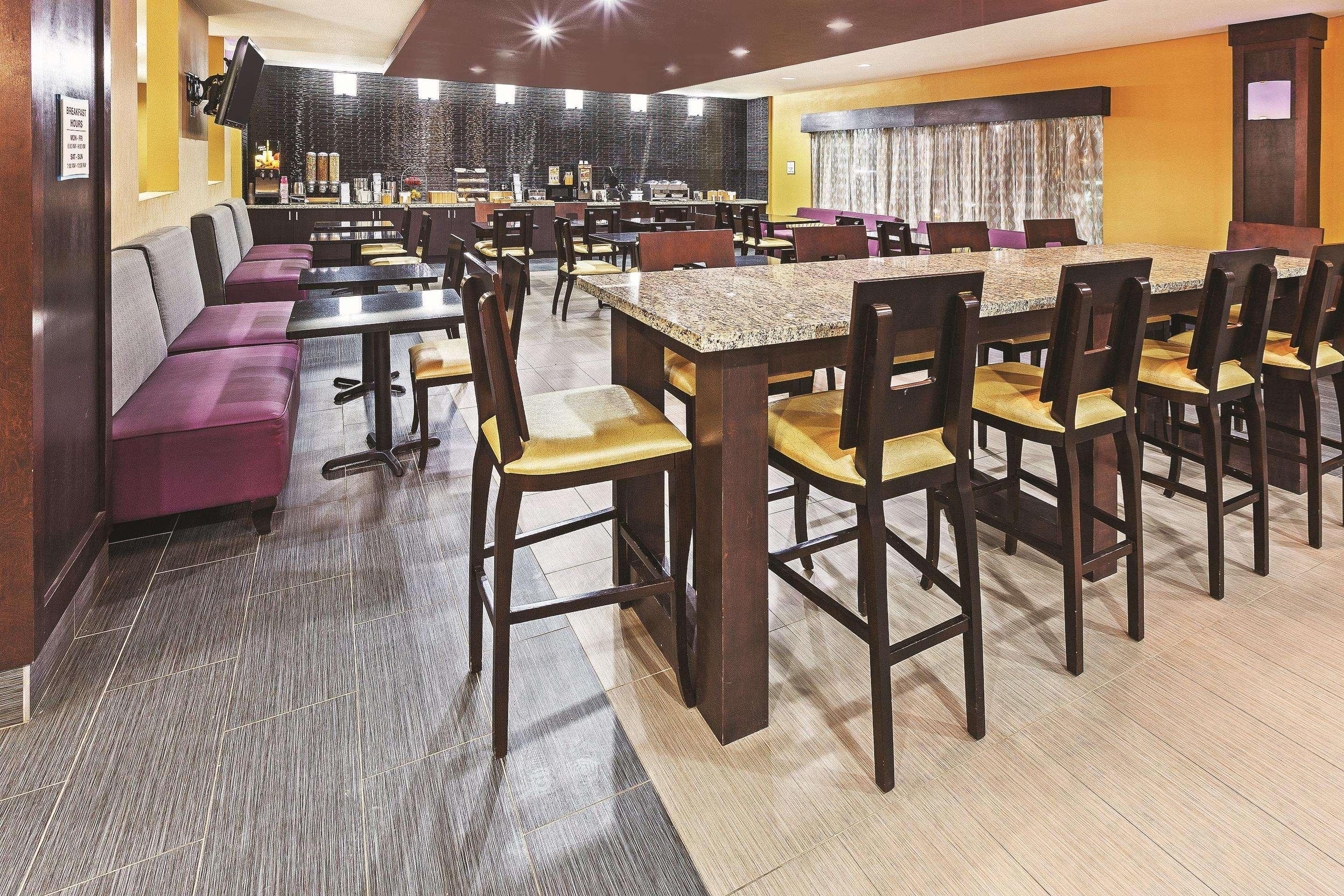 La Quinta By Wyndham Jourdanton - Pleasanton Otel Dış mekan fotoğraf